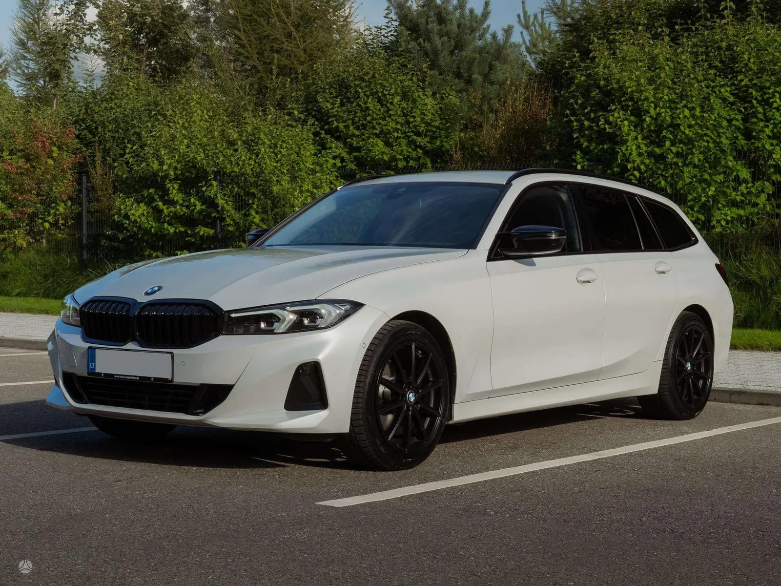 BMW 320d Touring — 1